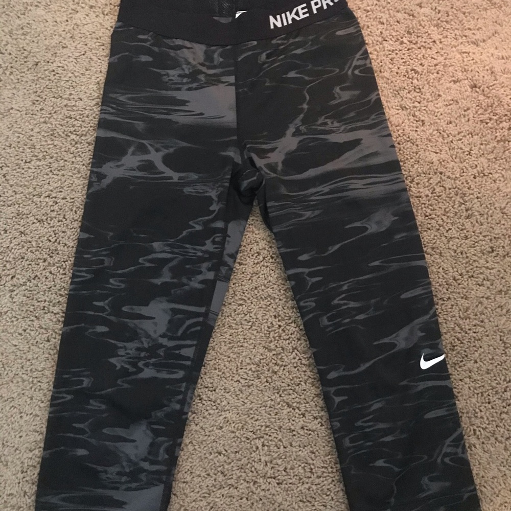 Nike crop leggings